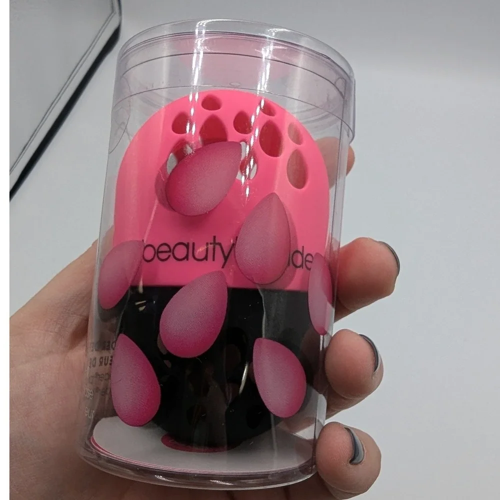 Beautyblender Blender Defender Pink/Black Silicone Travel Case OS